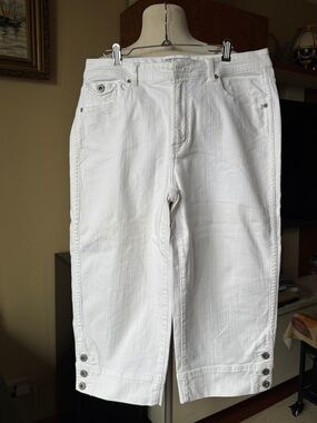 Chico's White Signature Denim Pants